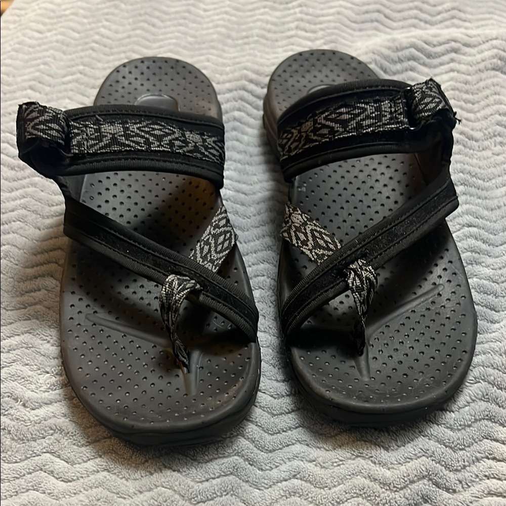 Skechers Black and Gray Women's Sandals